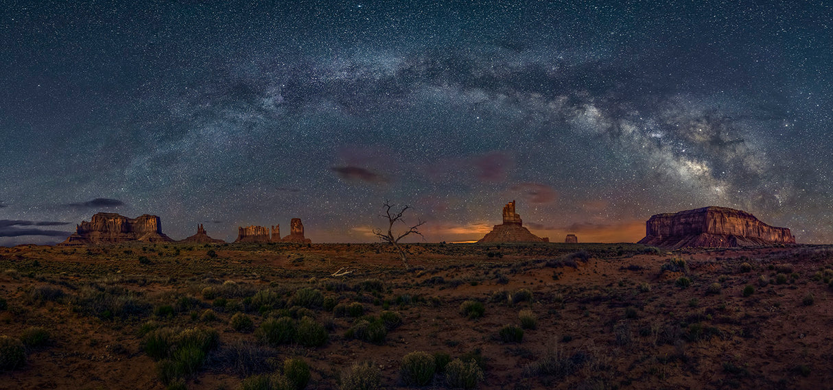 Milky Way over the Monument Valley Poster och Canvastavla