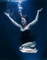 underwater artistic portrait shooting Poster och Canvastavla