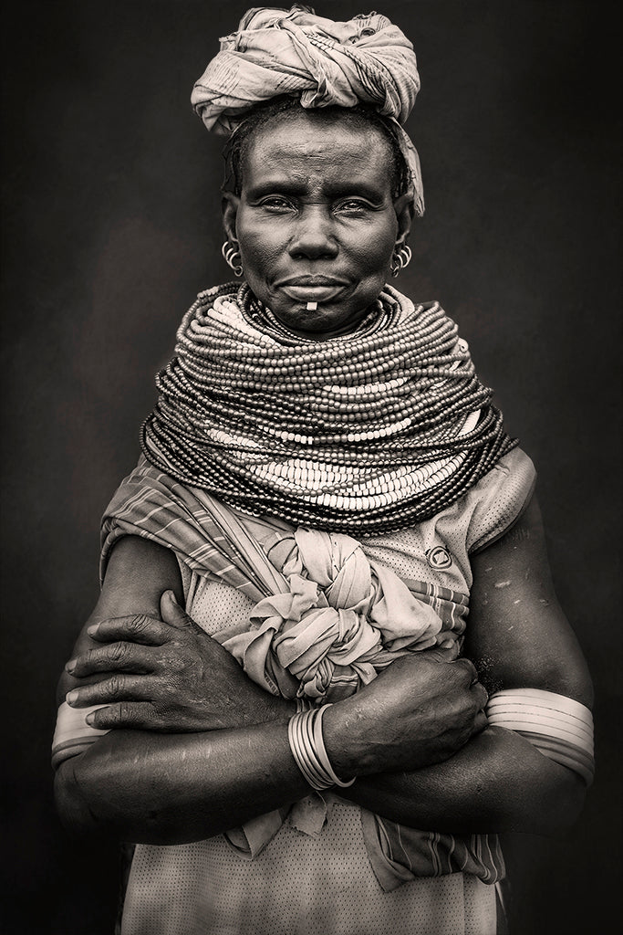 Nyangatom woman Poster och Canvastavla