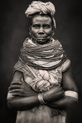 Nyangatom woman Poster och Canvastavla