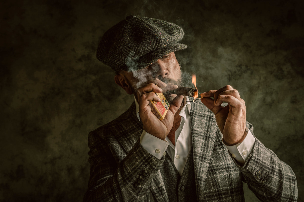 Light another Cigar Poster och Canvastavla
