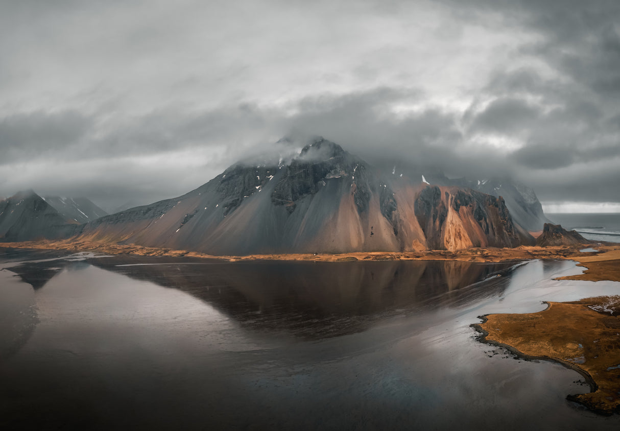 Foggy Mountains Poster och Canvastavla