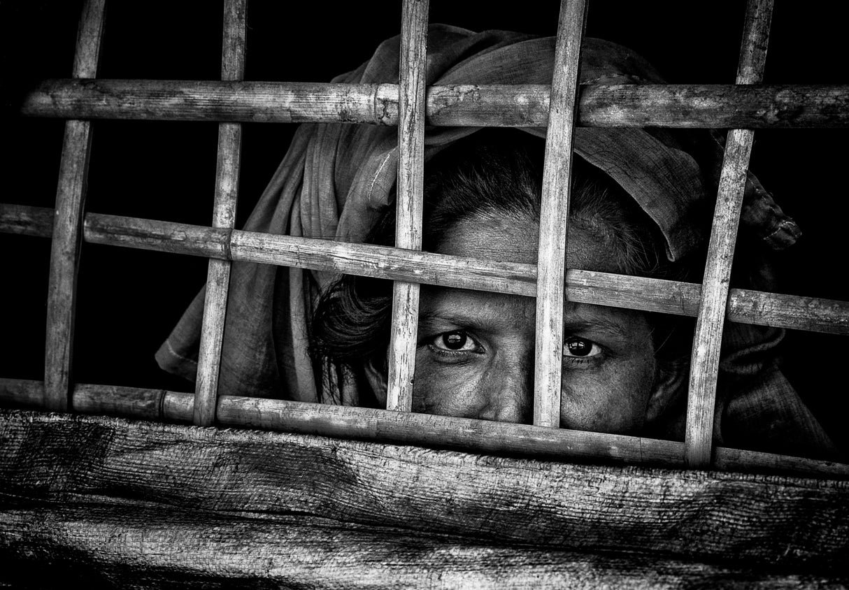Rohingya woman at her home-I - Bangladesh Poster och Canvastavla