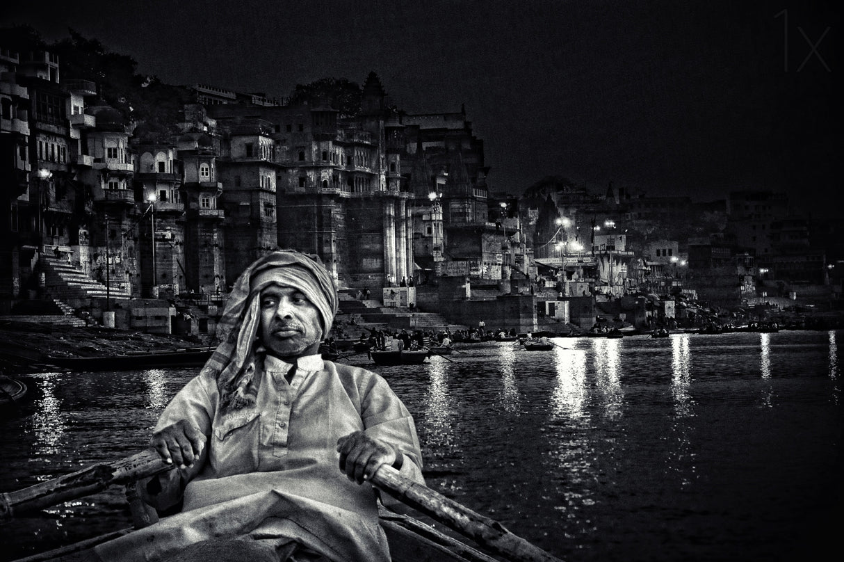 nights in Varanasi Poster och Canvastavla