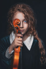 The daughter a violinist Poster och Canvastavla