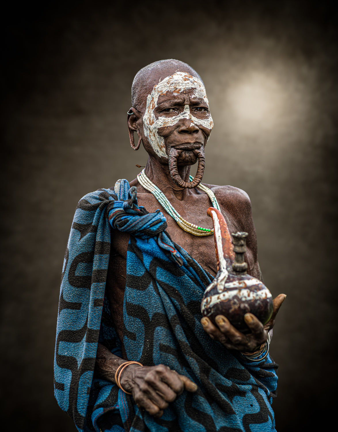 The old sorceress - Surma old lady portrait Poster och Canvastavla