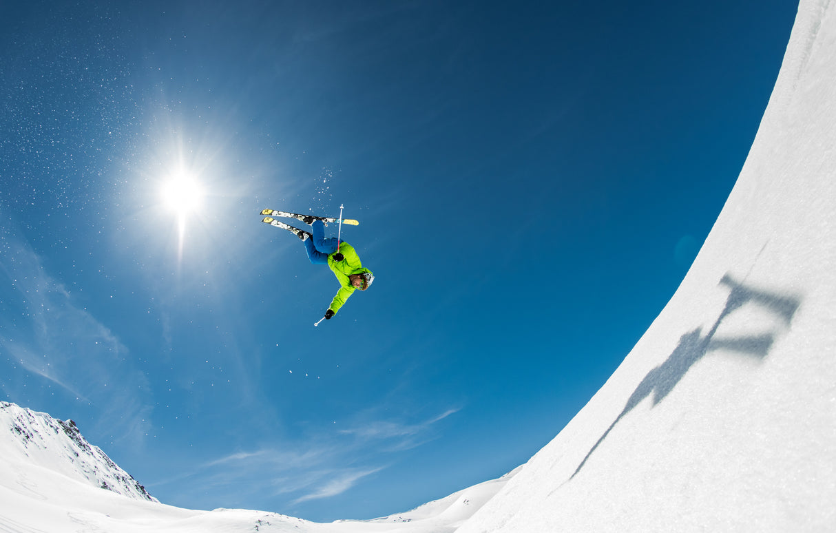 Backcountry Backflip Poster och Canvastavla
