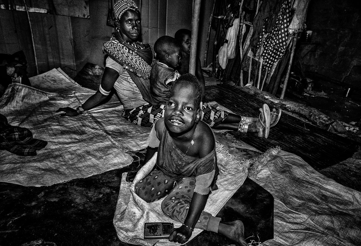 Inside home of a chief of a samburu tribe-Kenya Poster och Canvastavla