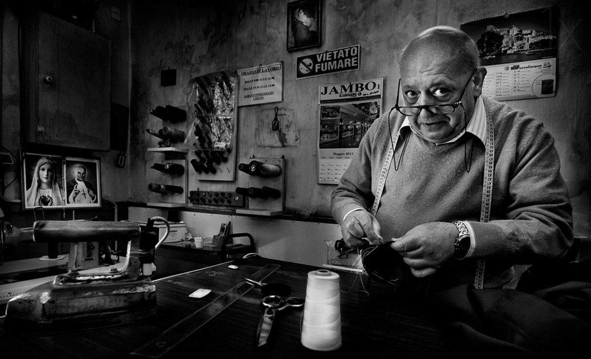 Mr. Giovanni, the tailor. Poster och Canvastavla