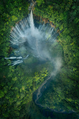 Thousand Waterfalls Poster och Canvastavla