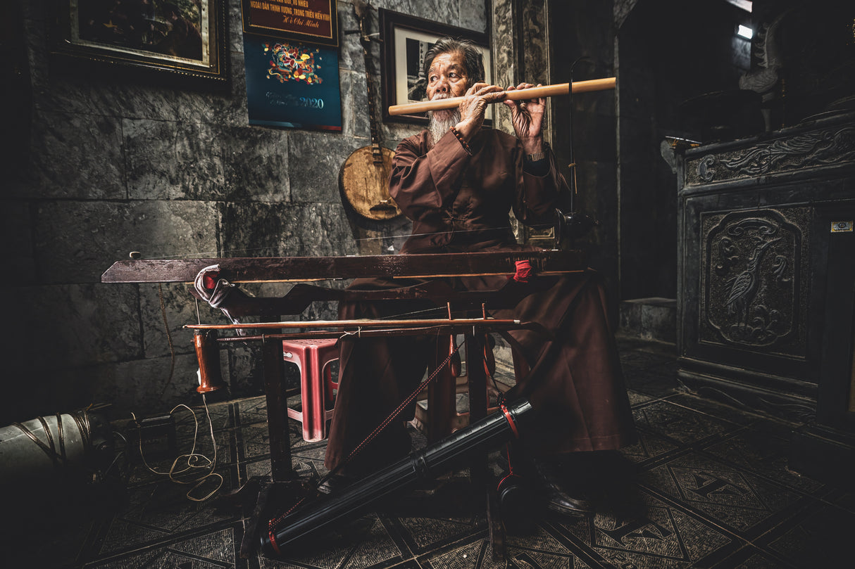 Playing Flute in northern Vietnam Poster och Canvastavla