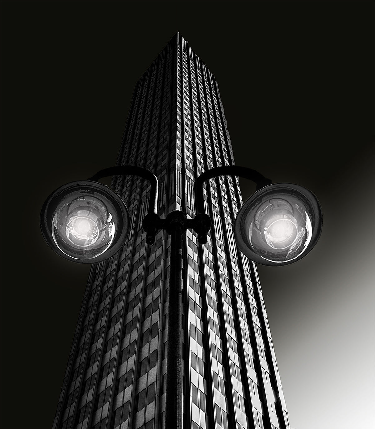 Skyscraper with glasses Poster och Canvastavla
