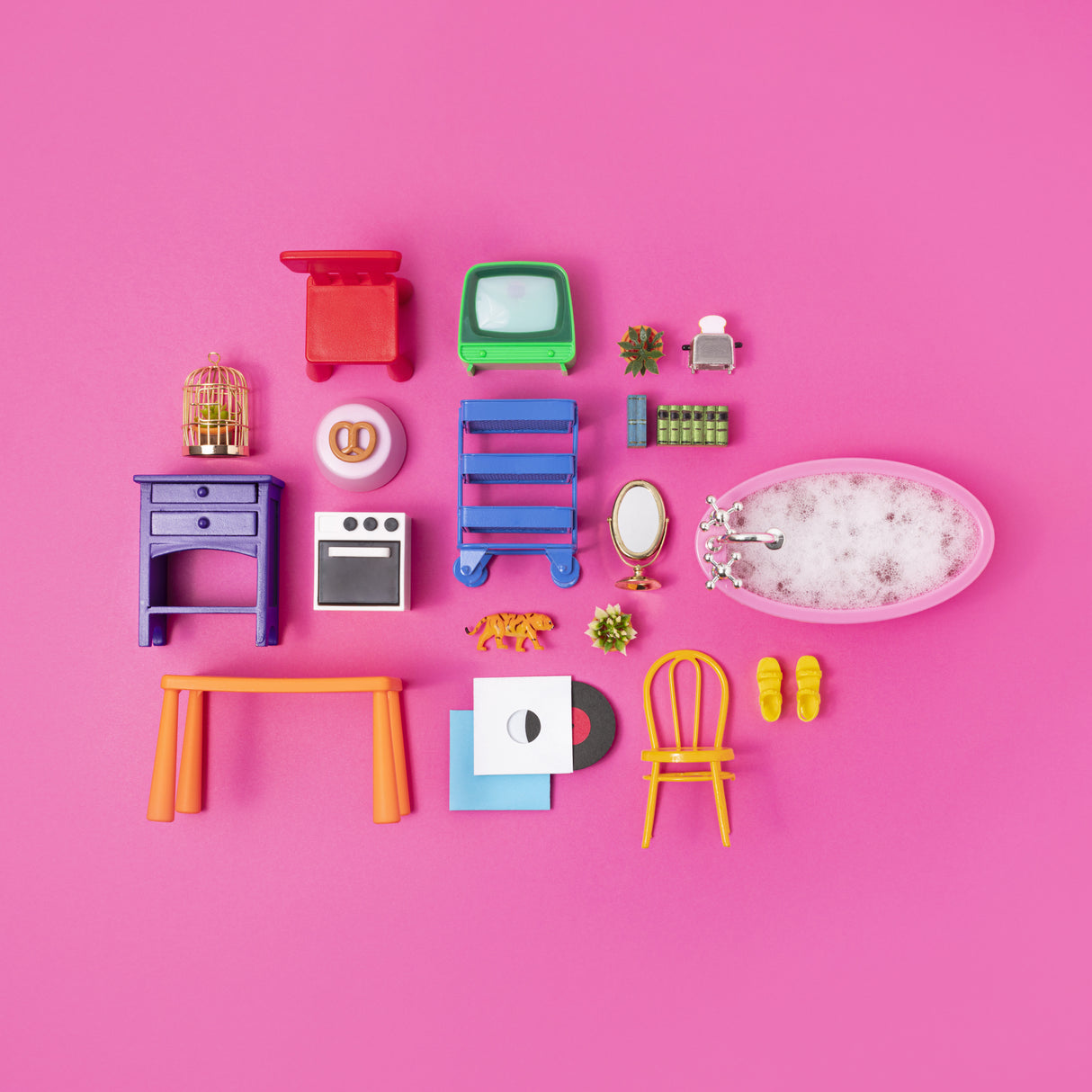 Dollhouse Colorful Q Poster och Canvastavla