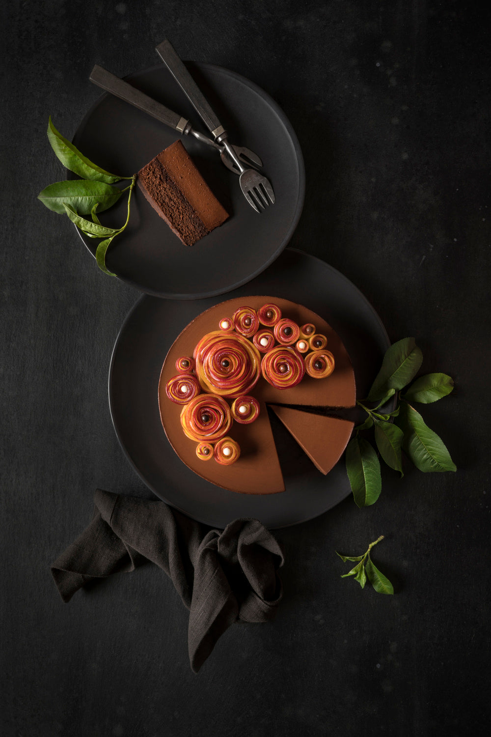 Dark chocolate and nectarine roses Poster och Canvastavla