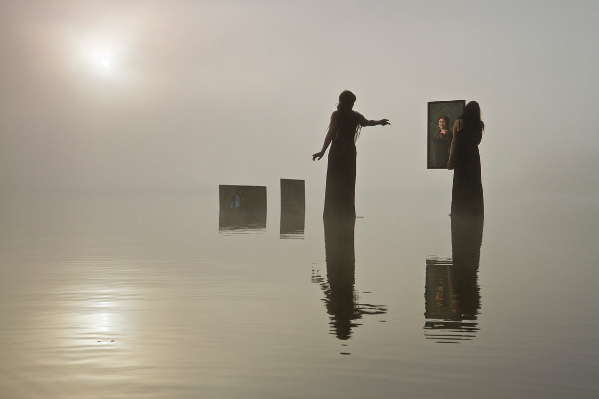 In the land of mirrors Poster och Canvastavla