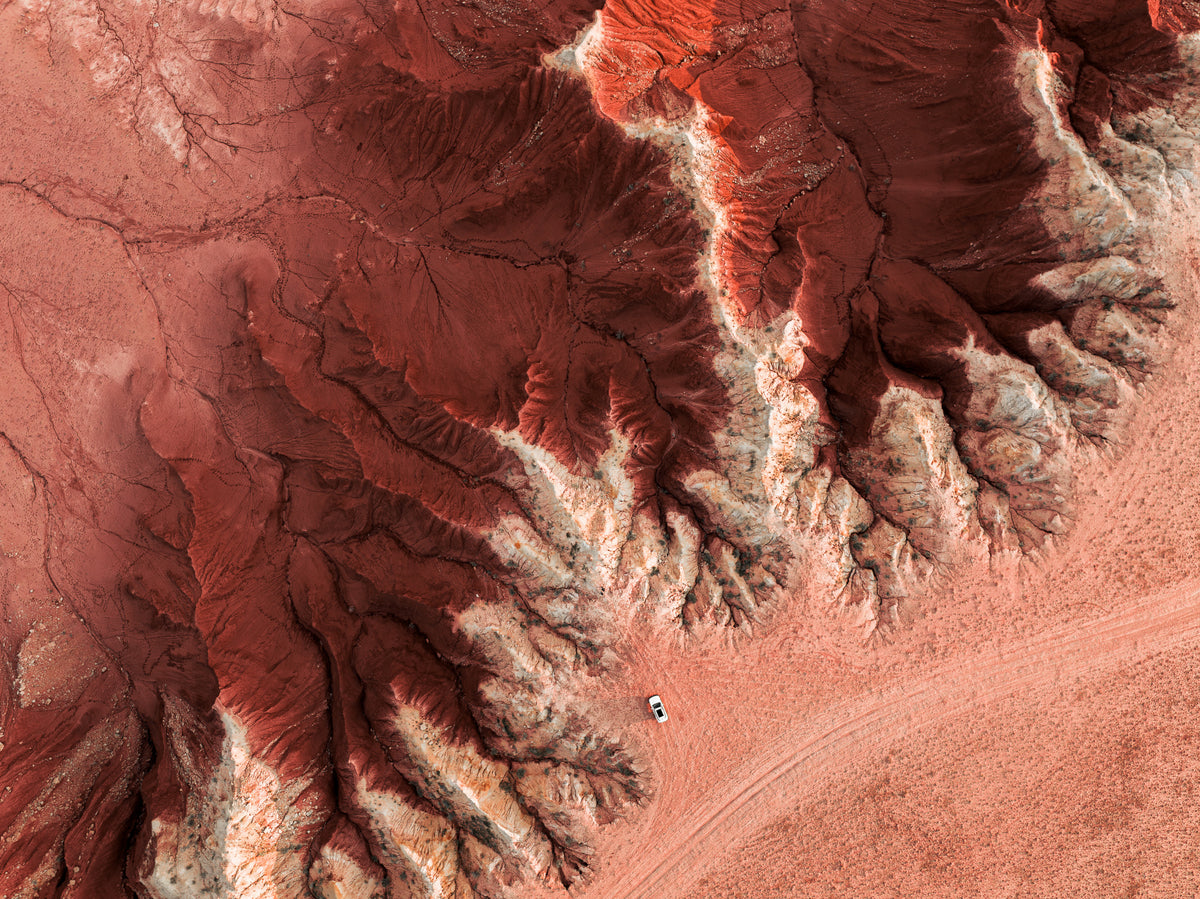 The Red Mountain #1 Poster och Canvastavla