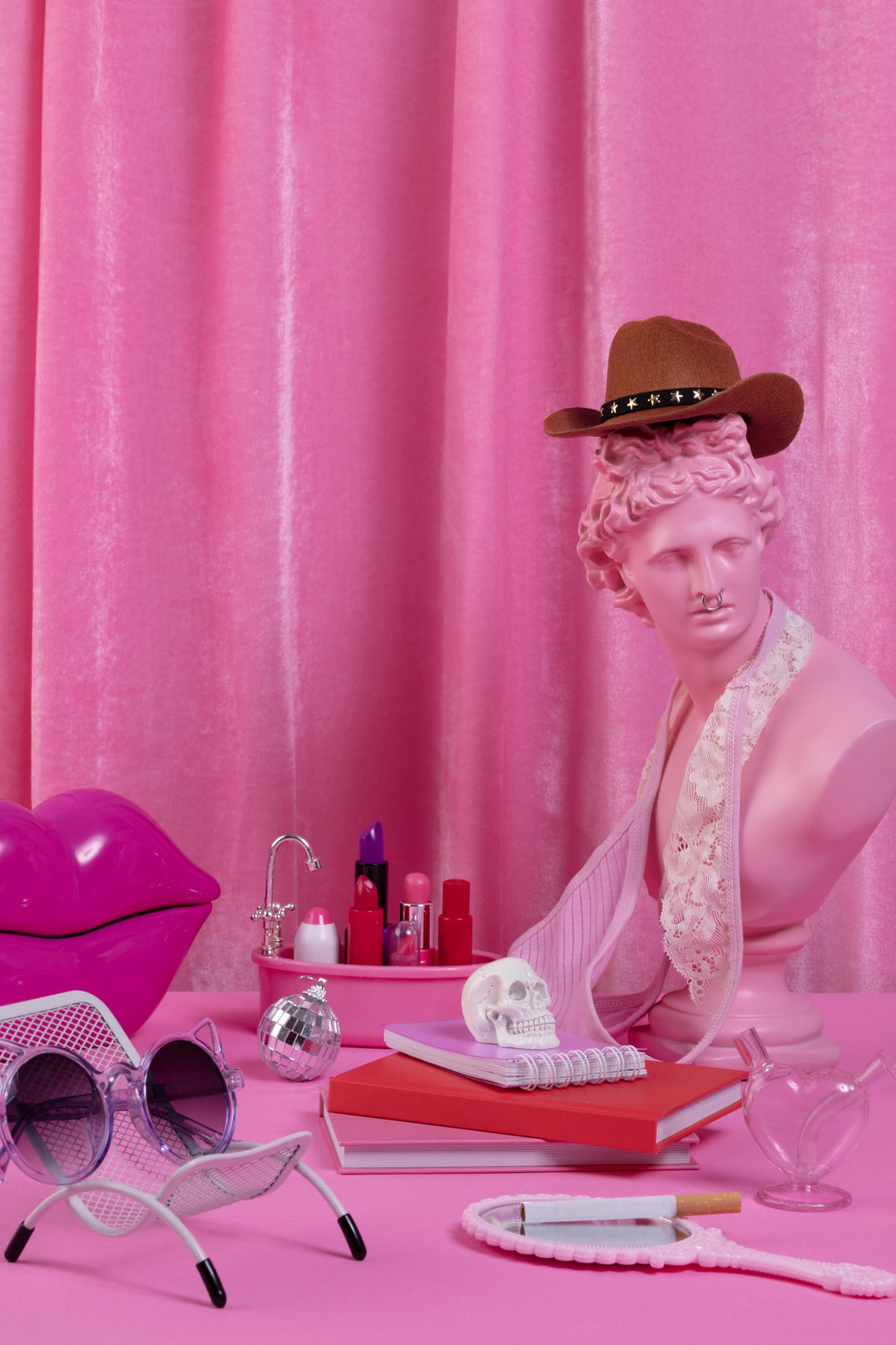 Total mess in the pink room Poster och Canvastavla