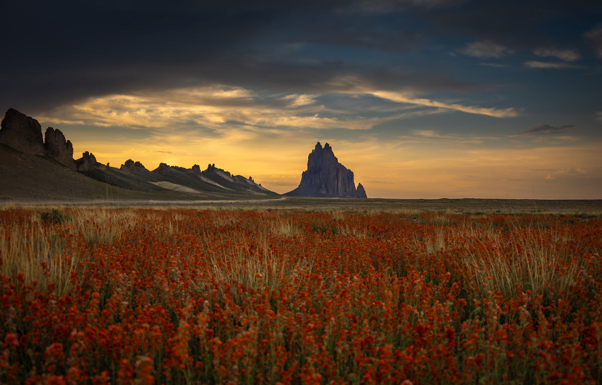 Sunset in Shiprock Poster och Canvastavla