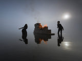 Burn the wall of seclusion Poster och Canvastavla