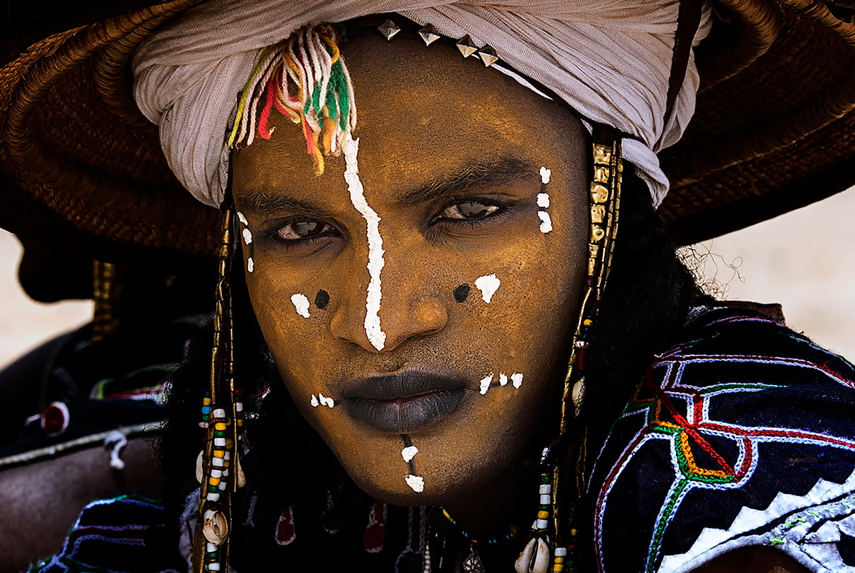 Peul man at a gerewol festival. Poster och Canvastavla