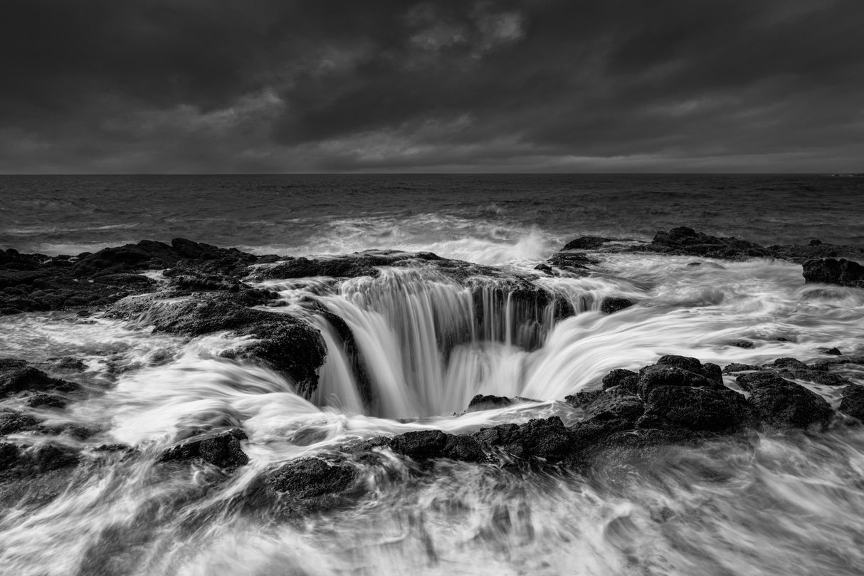 The Power of Thor's Well Poster och Canvastavla