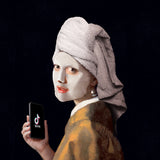 Girl with TikTok Poster och Canvastavla