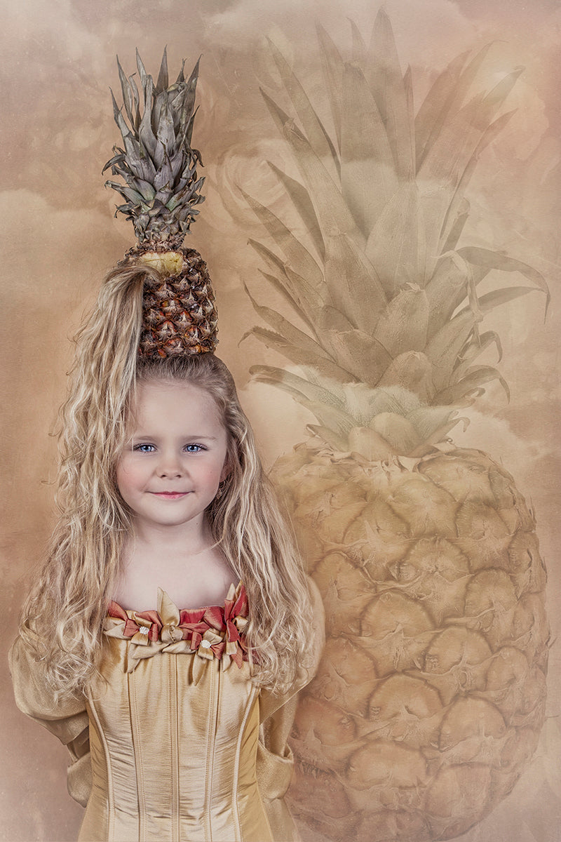 Pineapple girl Poster och Canvastavla