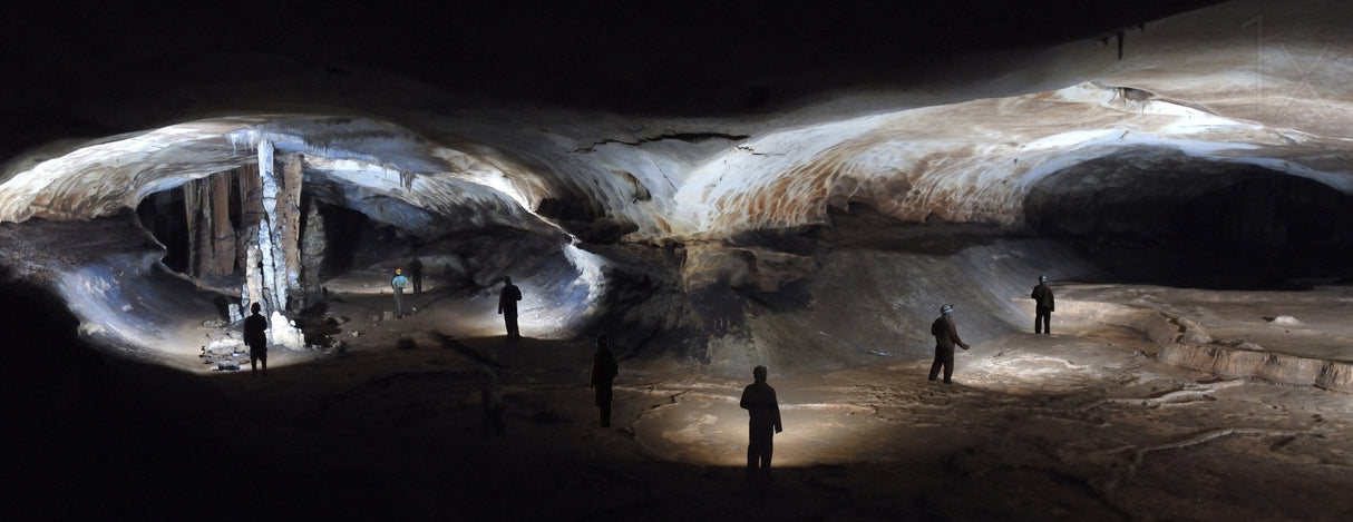 Caving Ghosts Poster och Canvastavla