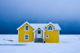 The yellow house Poster och Canvastavla