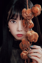 dried flowers and girl Poster och Canvastavla