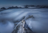 Flowing clouds pass over the Jian Kou Great Wall Poster och Canvastavla