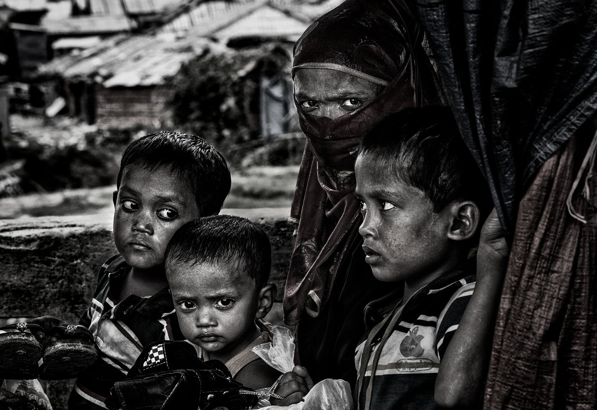 Rohingya refugee family in a rickshaw - Bangladesh Poster och Canvastavla