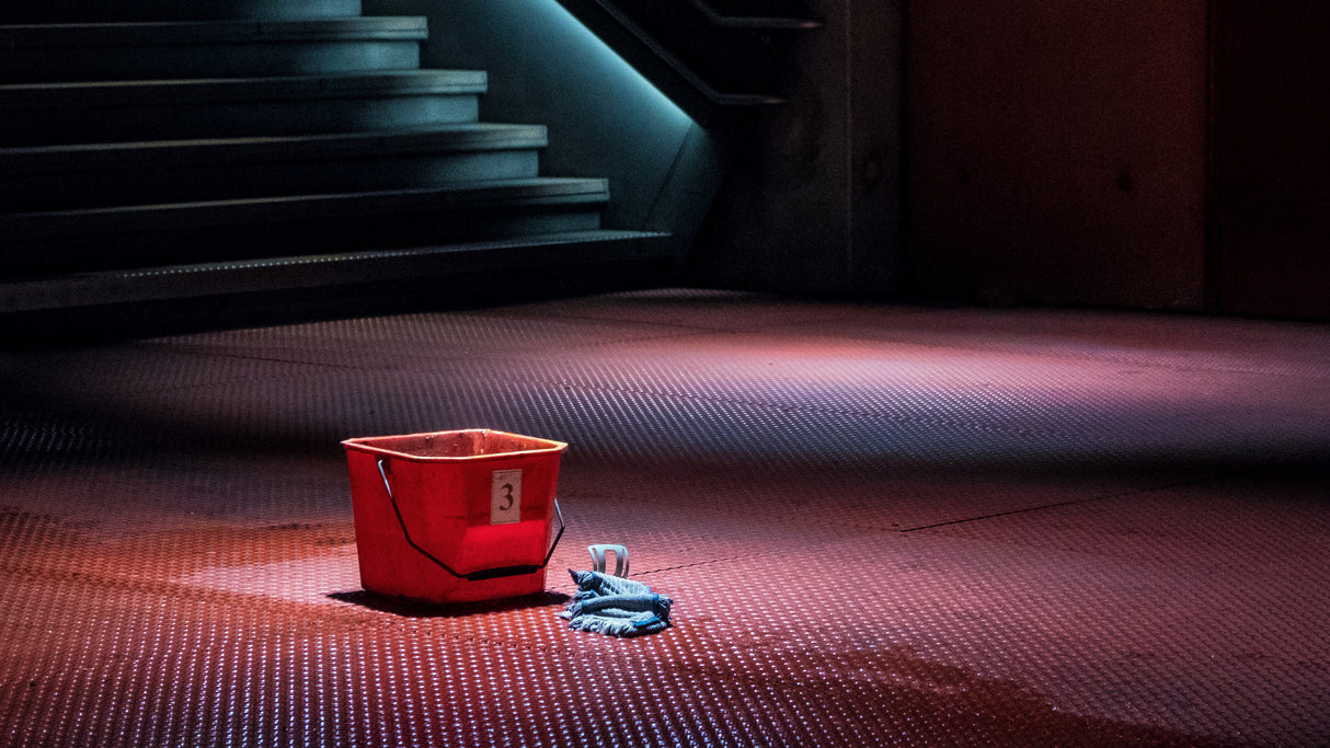 red bucket number 3 Poster och Canvastavla