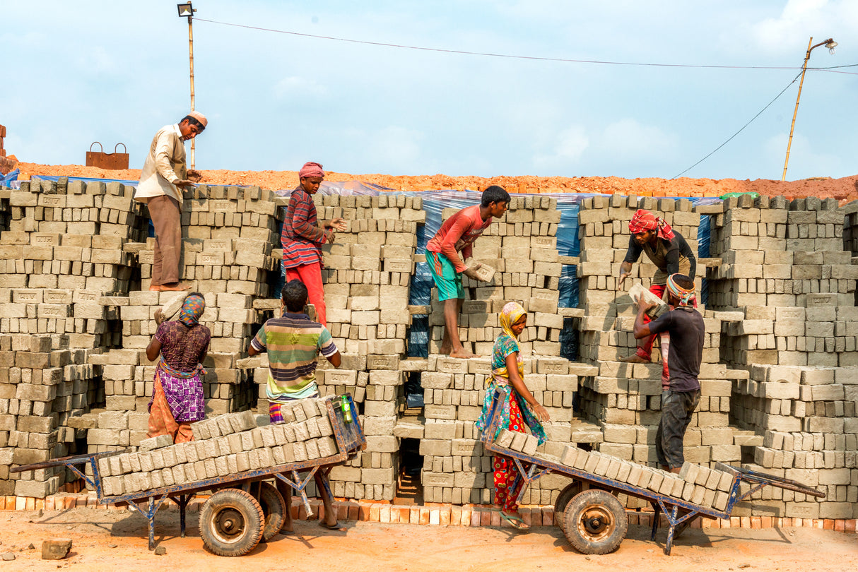 Brick workers Poster och Canvastavla