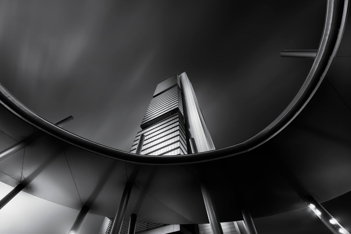 The curve and the building Poster och Canvastavla