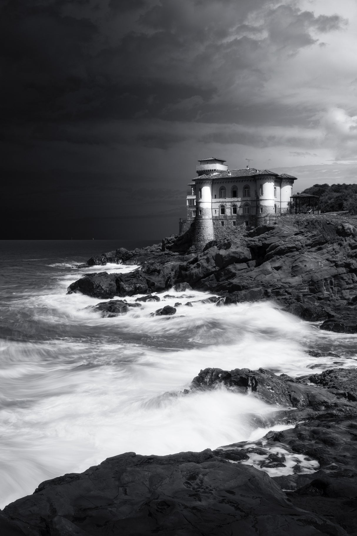 Castle on the Sea Poster och Canvastavla