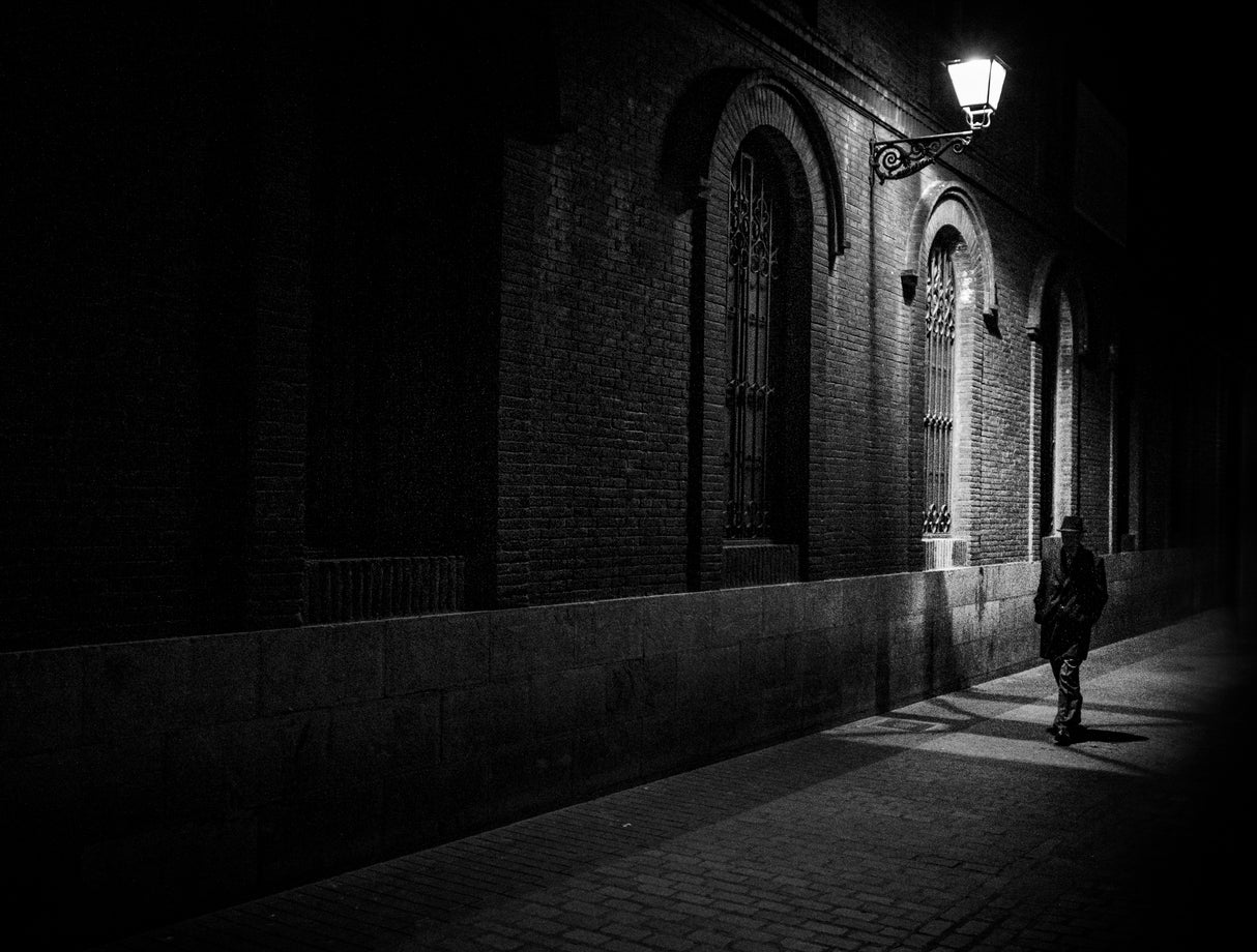 STRANGERS IN THE NIGHT Poster och Canvastavla