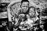 Mundari children asking for some food - South Sudan Poster och Canvastavla