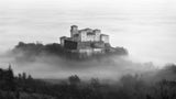 Castle over the fog Poster och Canvastavla