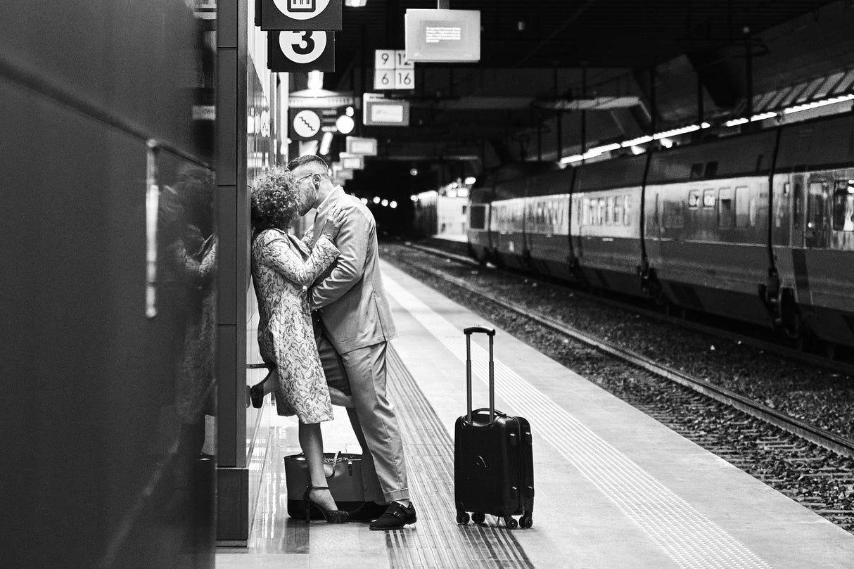 Love in station Poster och Canvastavla