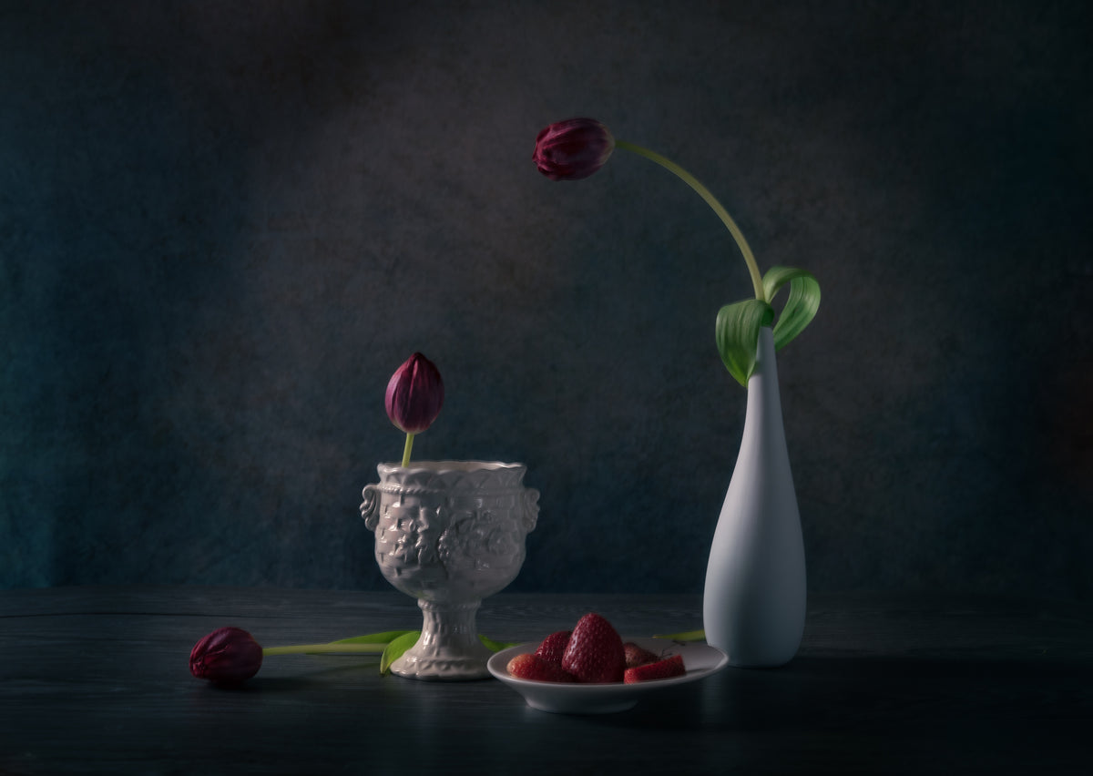 Strawberries and Tulips Poster och Canvastavla
