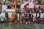 Bathing of Devotees Poster och Canvastavla