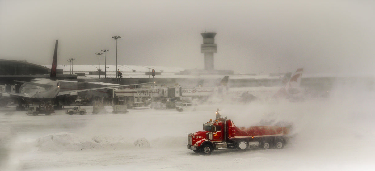 Moving snow Poster och Canvastavla