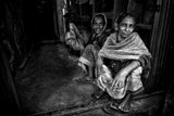 in the streets of Dhaka (bnw version) Poster och Canvastavla