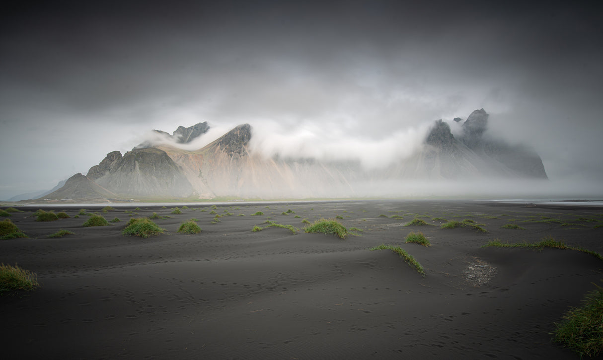 Misty morning at Vestahorn Poster och Canvastavla