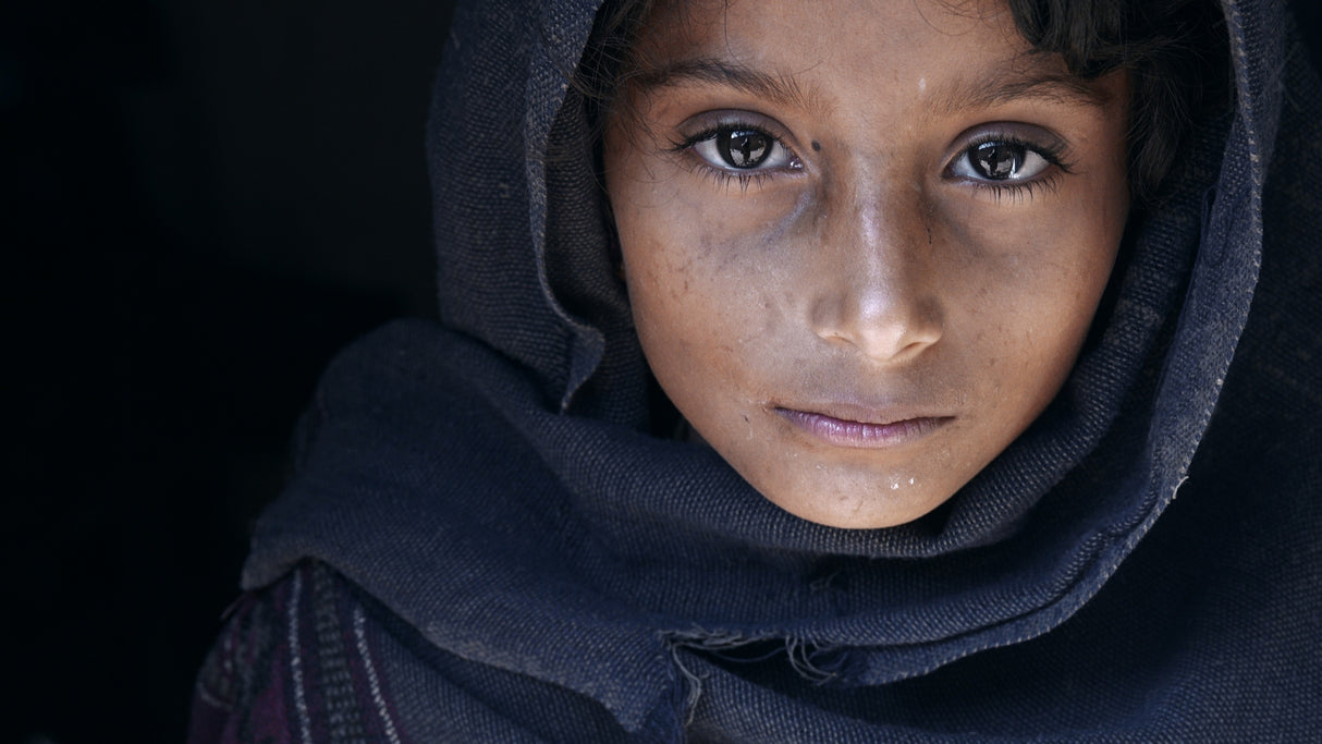 Natayah - A girl from nepal Poster och Canvastavla