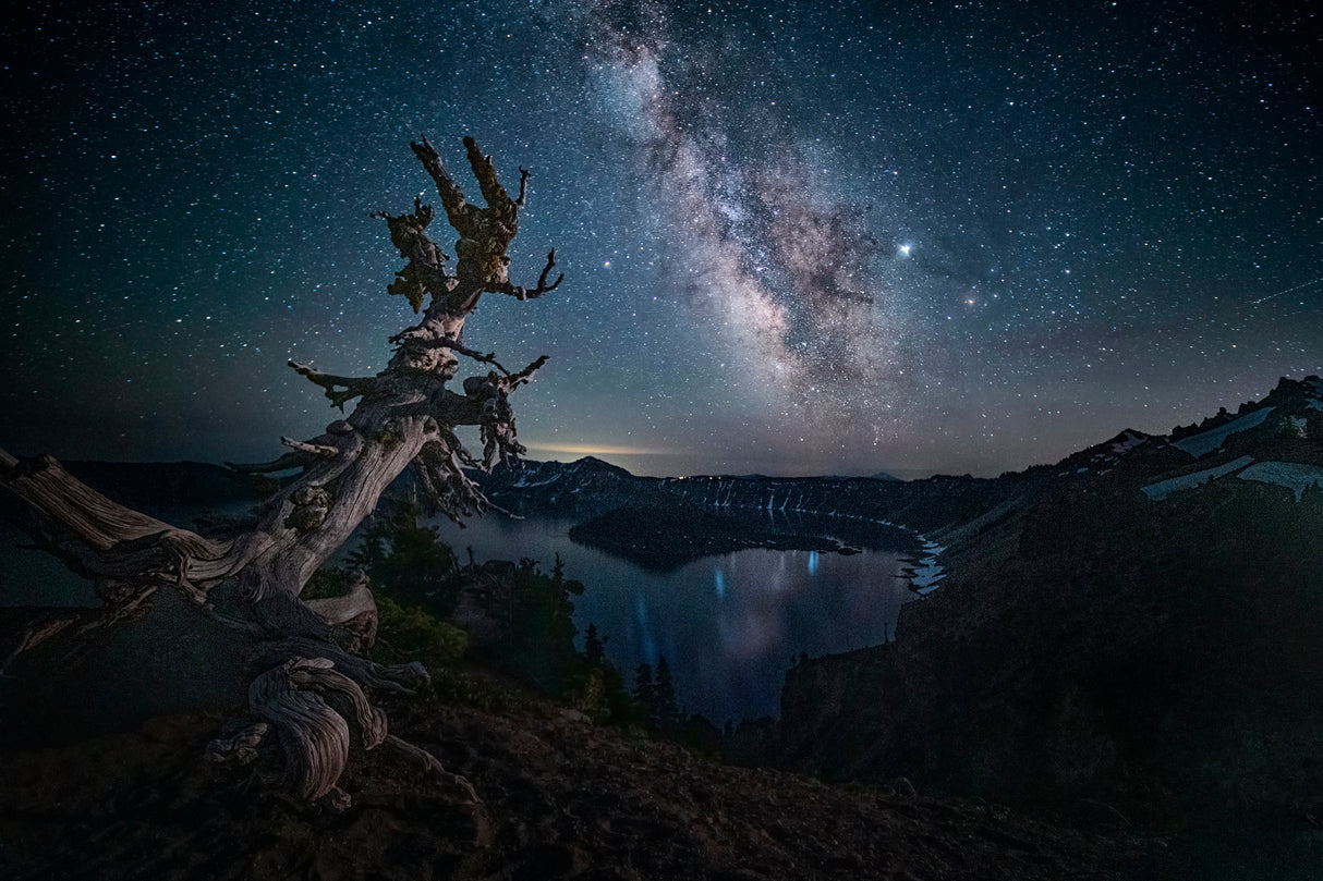 Milky Way over Crater Lake Poster och Canvastavla