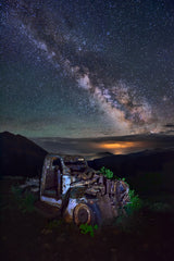 Milky Way over Rusted Truck Poster och Canvastavla