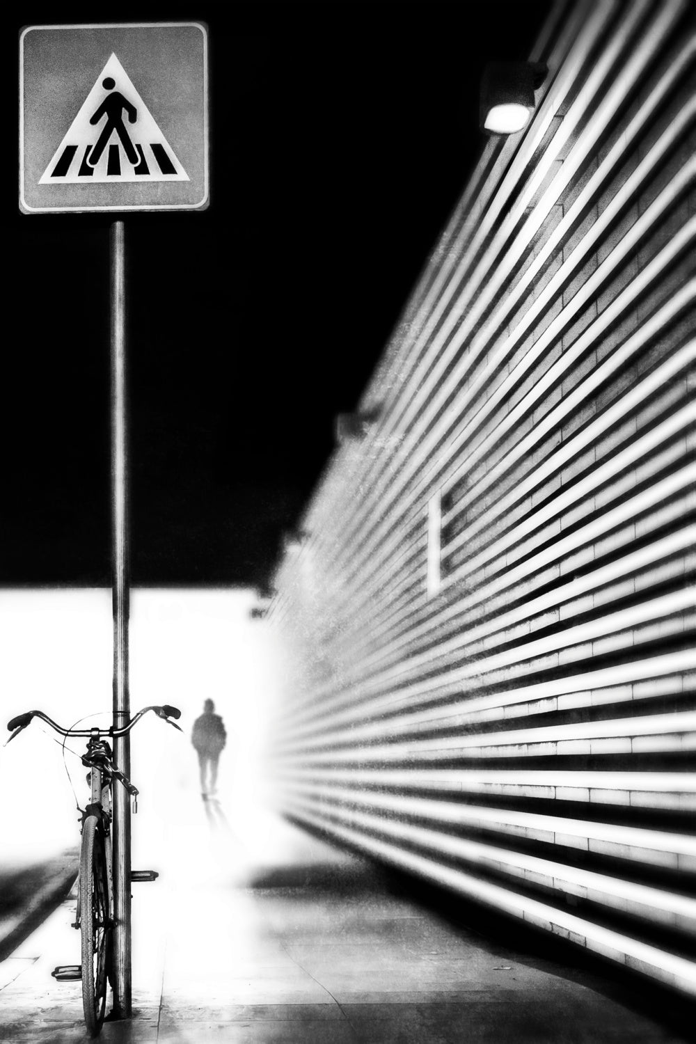Bicycle in the tunnel Poster och Canvastavla