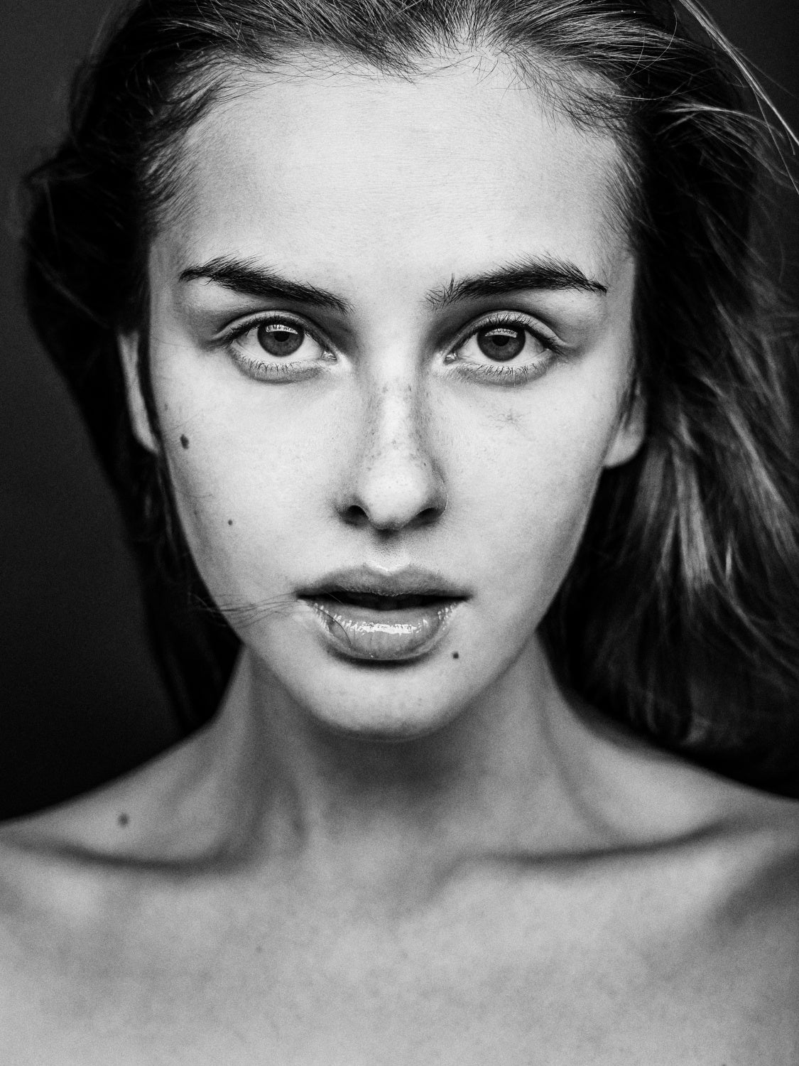 Sensual beauty [Romana U] Poster och Canvastavla
